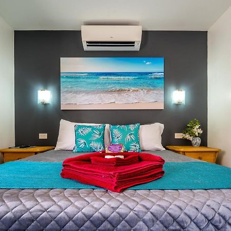 Tropical Lodge Innisfail Dış mekan fotoğraf