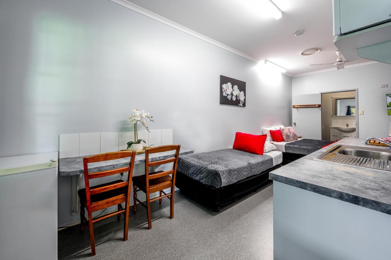 Tropical Lodge Innisfail Dış mekan fotoğraf